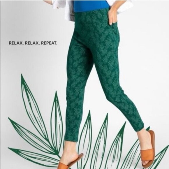 Betabrand Green Patterned Women's Pants - Picture 1 of 7